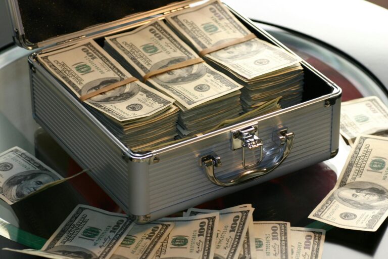 Budgeting for the world after 2025$$
